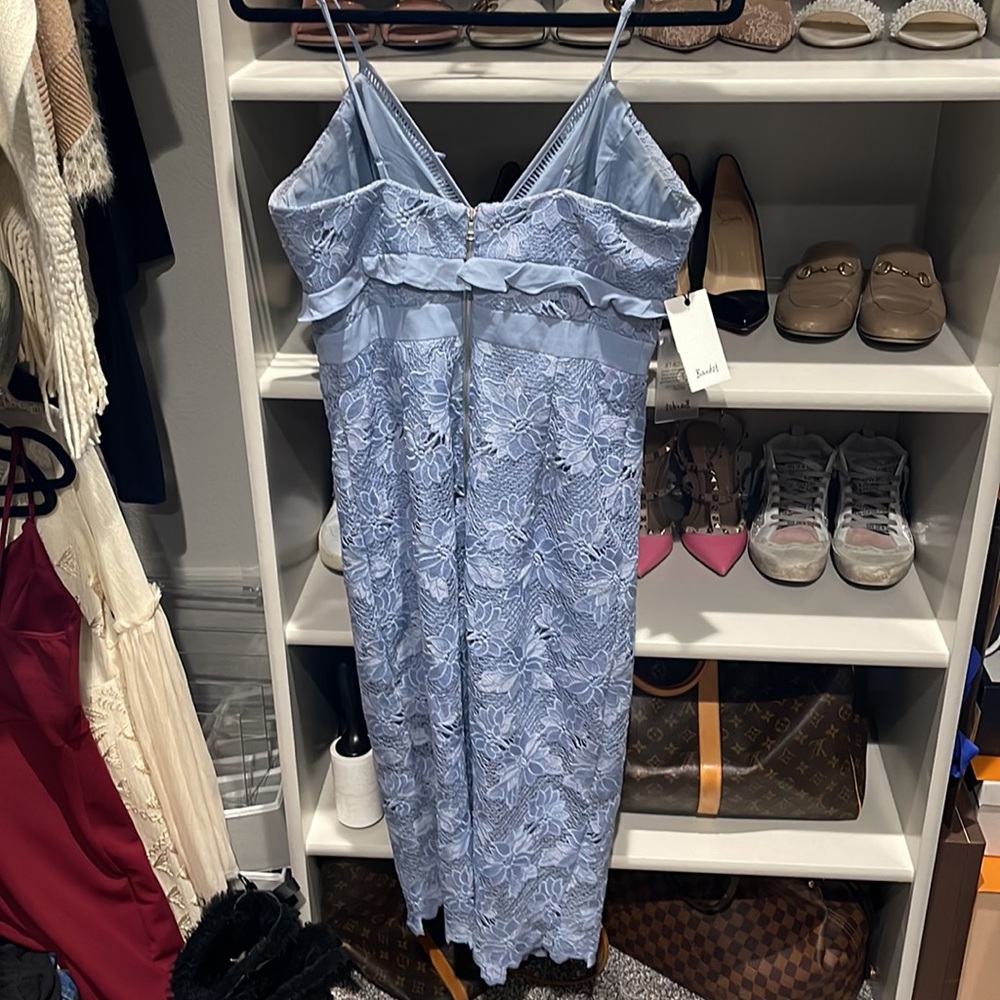 Bardot spring blue lace dress - Picture 9 of 10